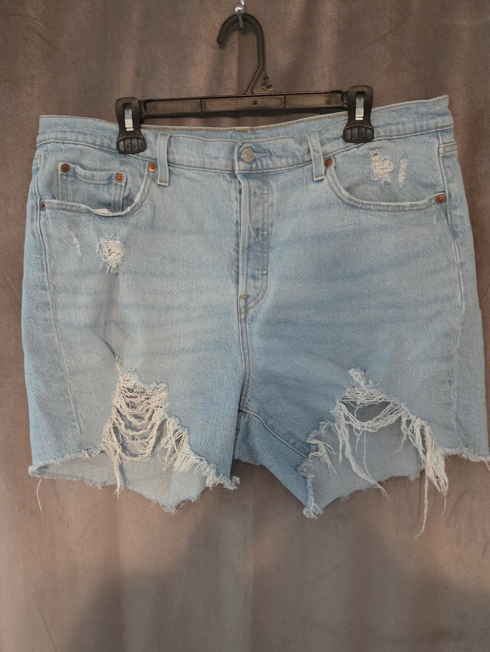 Levi's 16W Light Wash Very Distressed Denim Shorts